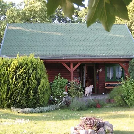 Сasa de vacaciones Magnificent Holiday House By Lake Kummerow Neukalen
